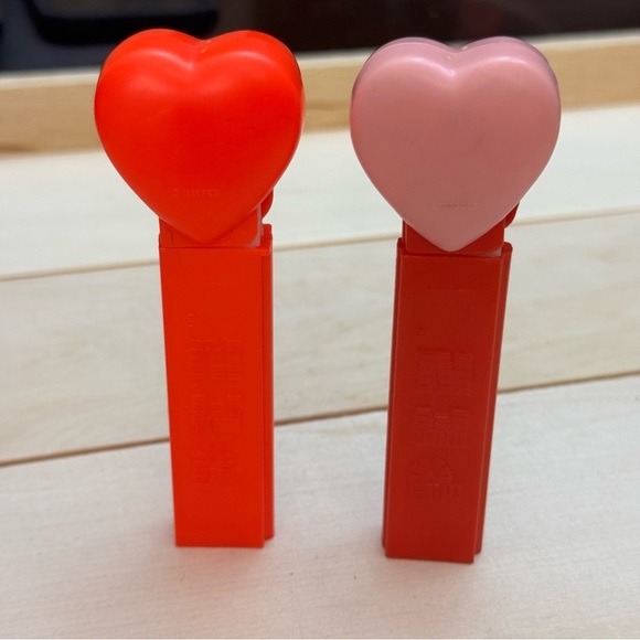 Set of 2 Happy Valentines Day Heart Pez Red Pink Vintage - Picture 3 of 10
